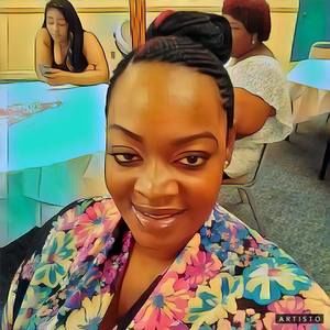 Meet your Posher, Alexis